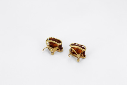 Pendiente de oro de 18k. de segunda mano. Joyería de ocasión | ROYALHYSTERIA