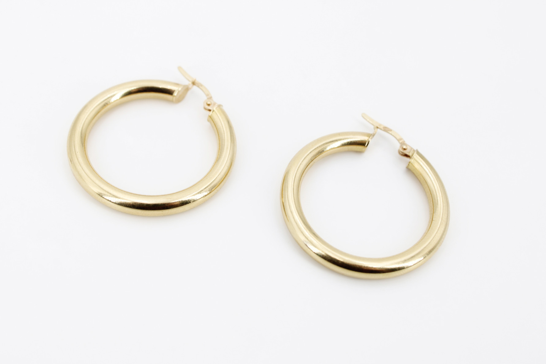Aro de oro de 18k. de segunda mano. Joyería de ocasión | ROYALHYSTERIA