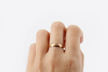 Alianza de oro rosa de 18k. de segunda mano. Joyería de ocasión | ROYALHYSTERIA
