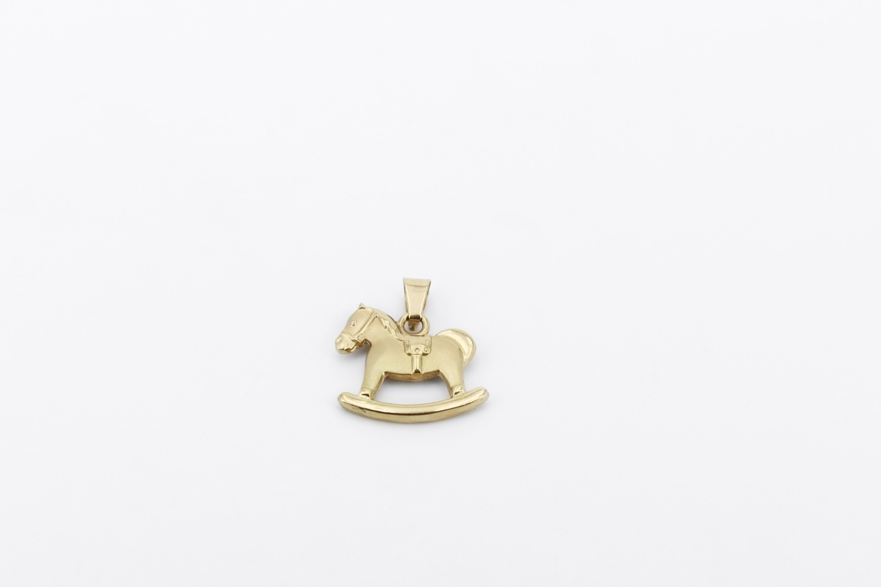 Colgante de oro de 18k. de segunda mano. Joyería de ocasión | ROYALHYSTERIA