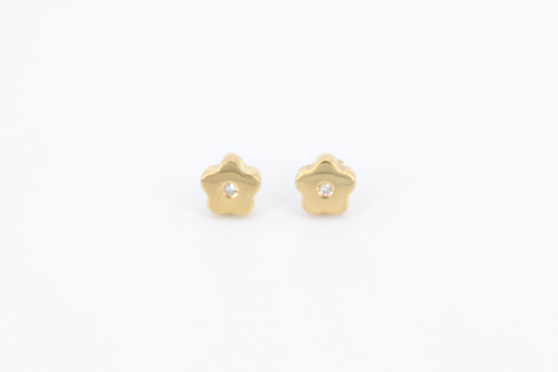 Pendiente de oro de 18k. de segunda mano. Joyería de ocasión | ROYALHYSTERIA
