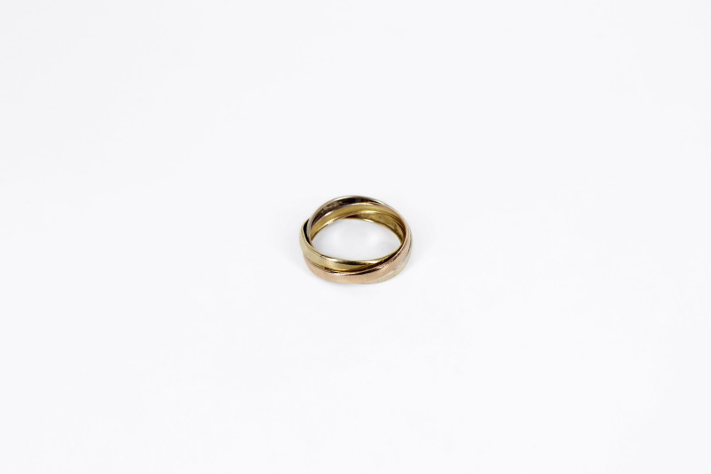 Anillo de oro combinado de 18k. de segunda mano. Joyería de ocasión | ROYALHYSTERIA