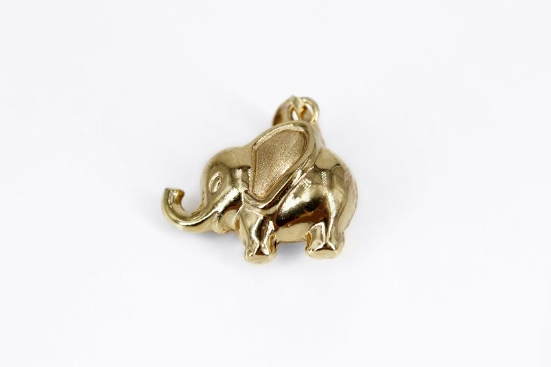 Colgante de oro de 18k. de segunda mano. Joyería de ocasión | ROYALHYSTERIA