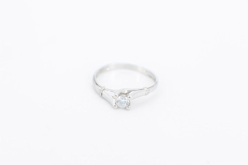 Solitario de oro blanco de 18k. de segunda mano. Joyería de ocasión | ROYALHYSTERIA