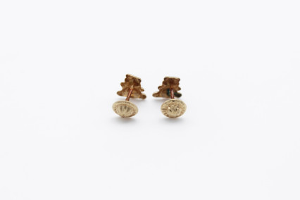 Pendiente de oro de 18k. de segunda mano. Joyería de ocasión | ROYALHYSTERIA