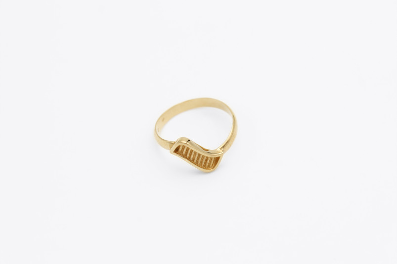 Anillo de oro de 18k. de segunda mano. Joyería de ocasión | ROYALHYSTERIA