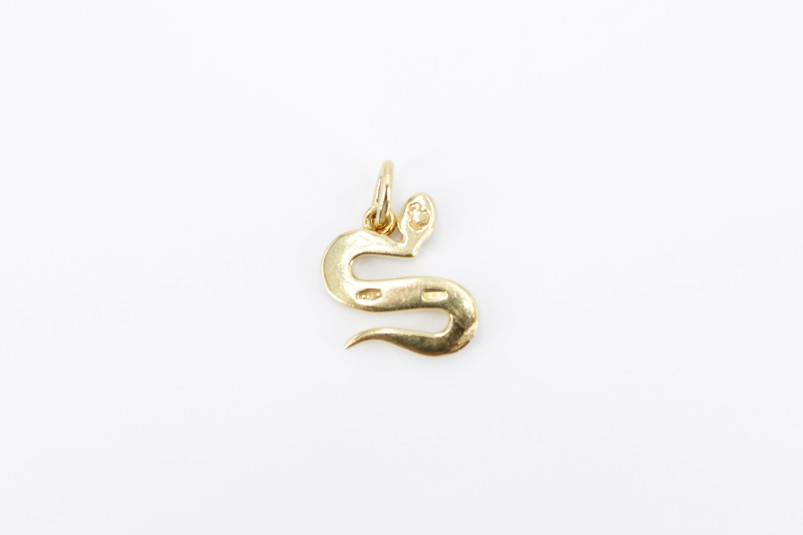 Colgante de oro de 18k. de segunda mano. Joyería de ocasión | ROYALHYSTERIA