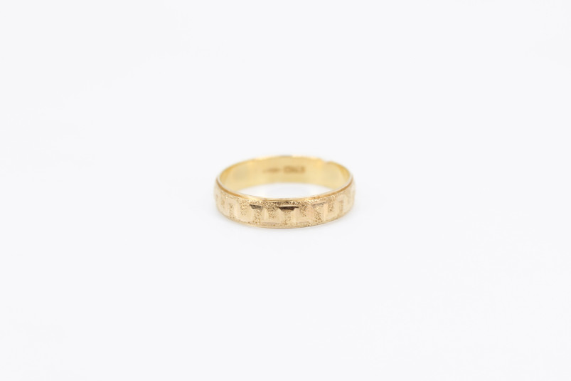 Anillo de oro de 18k. de segunda mano. Joyería de ocasión | ROYALHYSTERIA