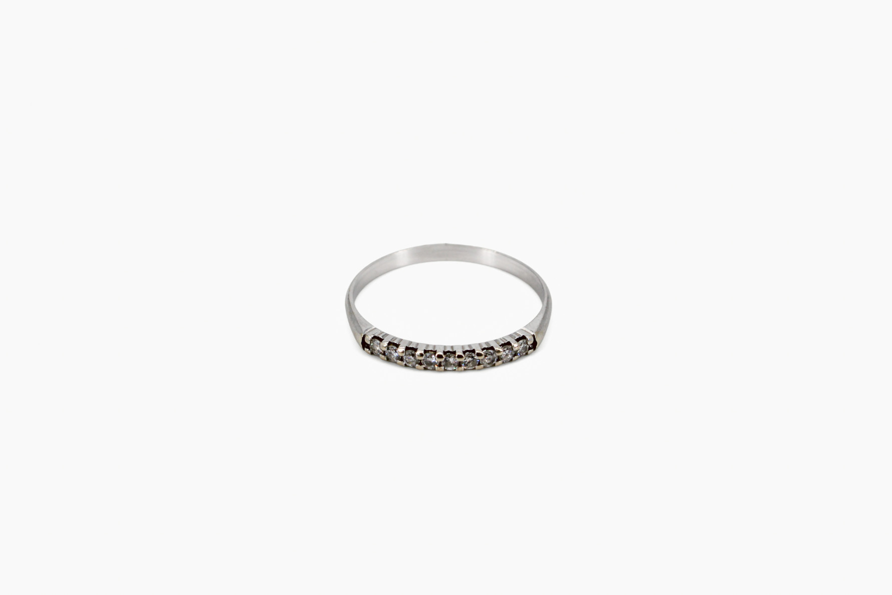 Anillo de oro blanco de 18k con diamantes. de segunda mano. Joyería de ocasión | ROYALHYSTERIA