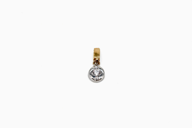 Colgante de oro combinado de 18k con diamantes. de segunda mano. Joyería de ocasión | ROYALHYSTERIA