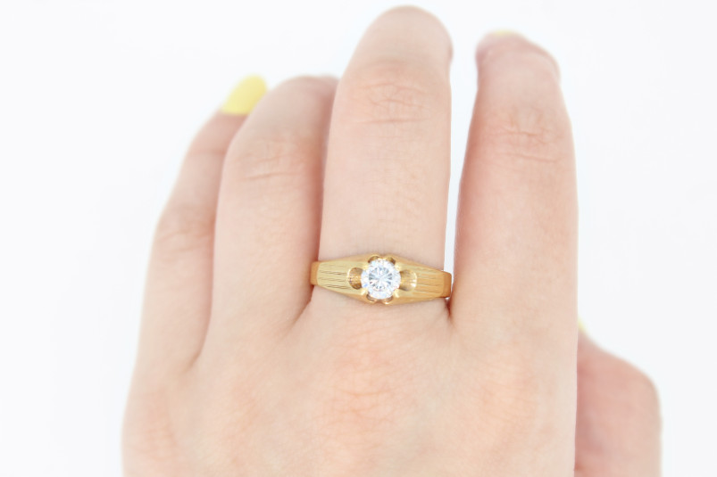 Solitario de oro de 18k. de segunda mano. Joyería de ocasión | ROYALHYSTERIA