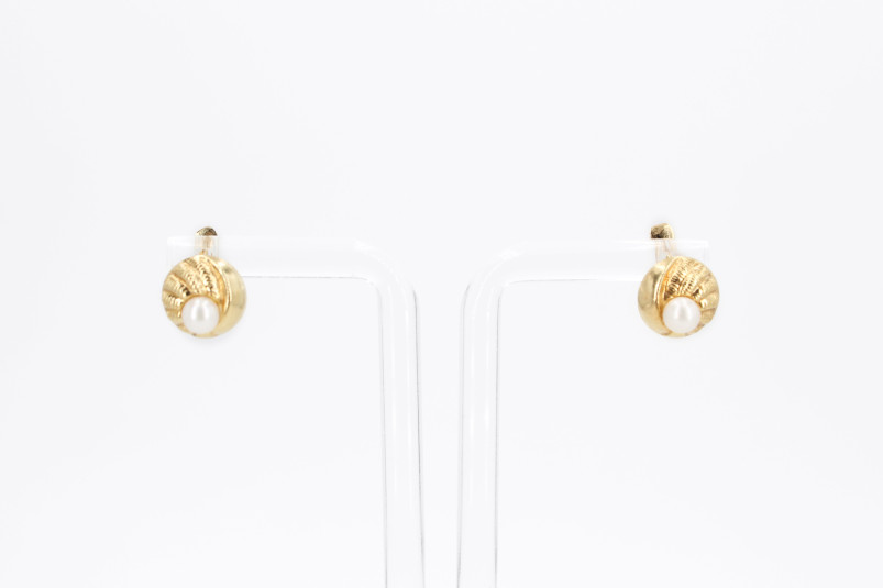 Pendiente de oro de 18k. de segunda mano. Joyería de ocasión | ROYALHYSTERIA