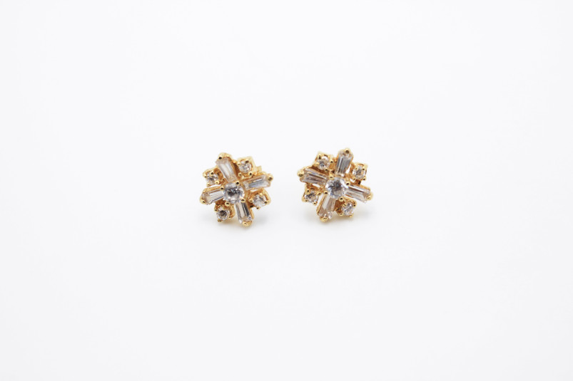 Pendiente de oro de 18k. de segunda mano. Joyería de ocasión | ROYALHYSTERIA