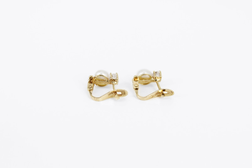 Pendiente de oro de 18k. de segunda mano. Joyería de ocasión | ROYALHYSTERIA