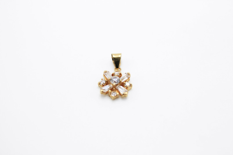 Colgante de oro de 18k. de segunda mano. Joyería de ocasión | ROYALHYSTERIA