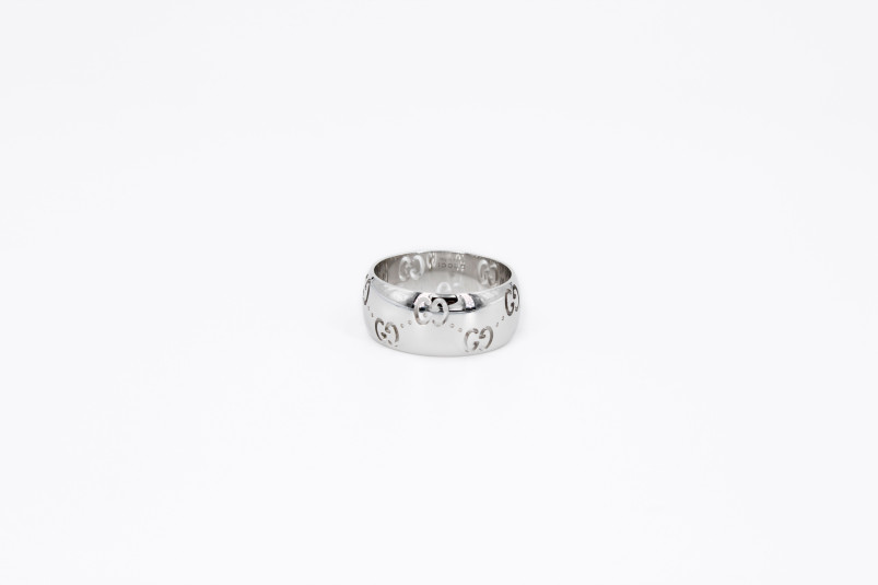 Anillo de oro blanco de 18k. de segunda mano. Joyería de ocasión | ROYALHYSTERIA