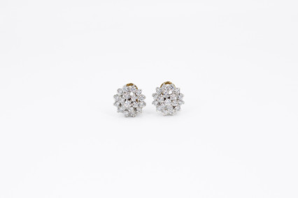 Pendiente de oro combinado de 18k. de segunda mano. Joyería de ocasión | ROYALHYSTERIA