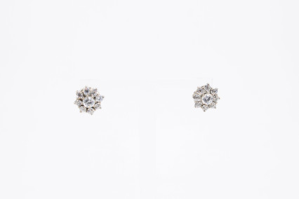 Pendiente de oro blanco de 18k. de segunda mano. Joyería de ocasión | ROYALHYSTERIA