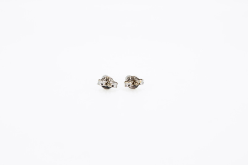 Pendiente de oro blanco de 18k con diamantes. de segunda mano. Joyería de ocasión | ROYALHYSTERIA