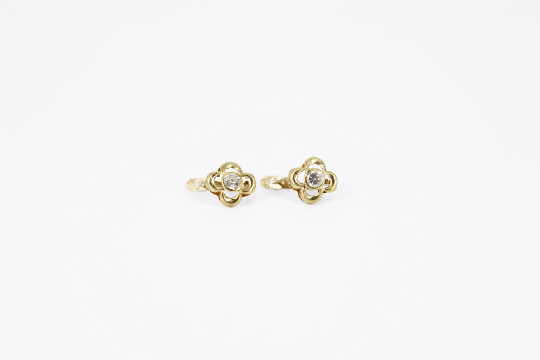 Pendiente de oro de 18k. de segunda mano. Joyería de ocasión | ROYALHYSTERIA