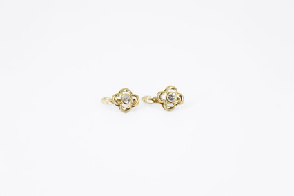 Pendiente de oro de 18k. de segunda mano. Joyería de ocasión | ROYALHYSTERIA