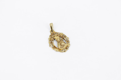 Colgante de oro de 18k. de segunda mano. Joyería de ocasión | ROYALHYSTERIA