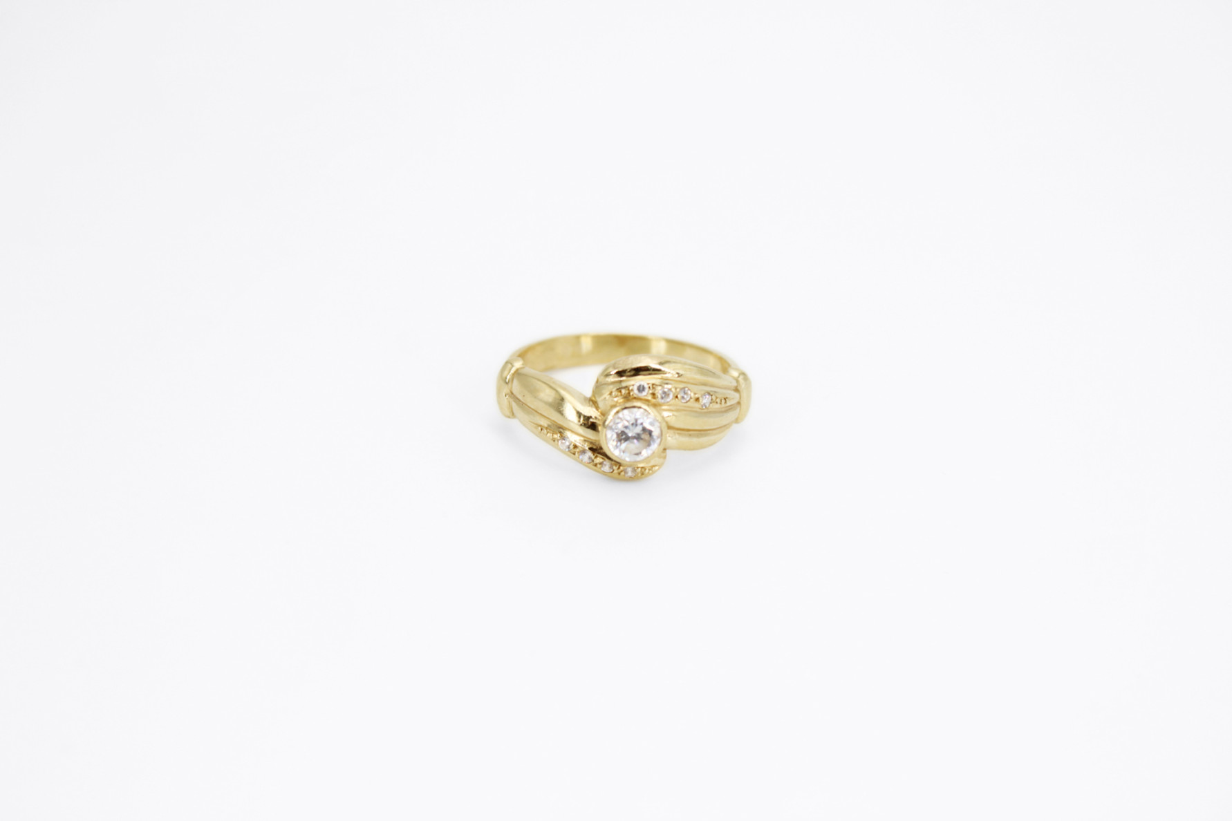 Anillo de oro de 18k. de segunda mano. Joyería de ocasión | ROYALHYSTERIA