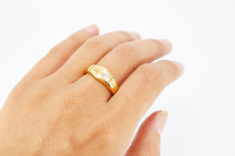 Solitario de oro de 18k. de segunda mano. Joyería de ocasión | ROYALHYSTERIA
