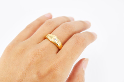 Solitario de oro de 18k. de segunda mano. Joyería de ocasión | ROYALHYSTERIA