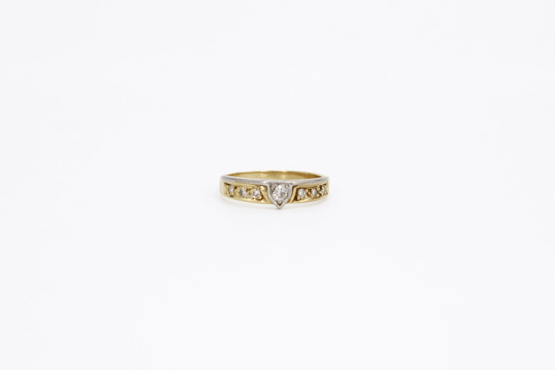 Anillo de oro combinado de 18k con diamantes. de segunda mano. Joyería de ocasión | ROYALHYSTERIA