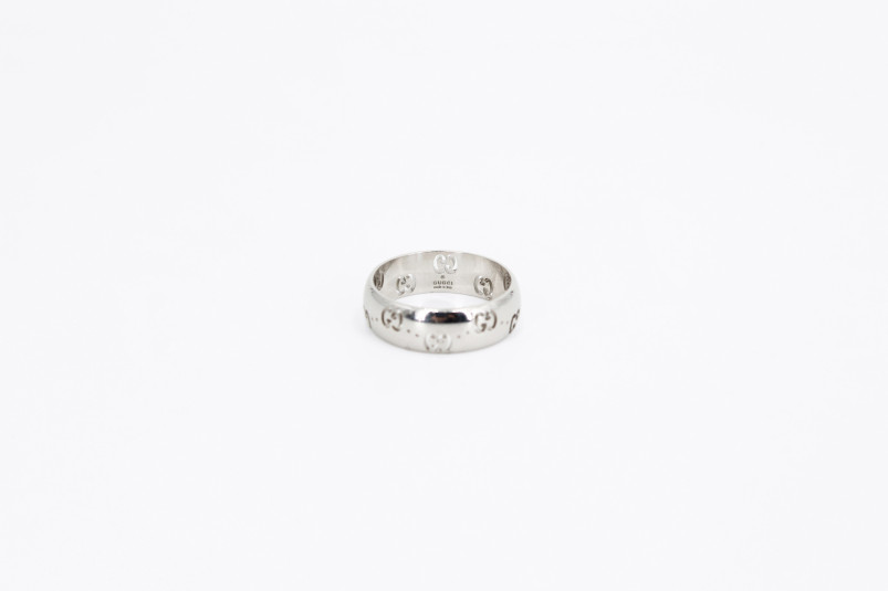 Anillo de oro blanco de 18k. de segunda mano. Joyería de ocasión | ROYALHYSTERIA