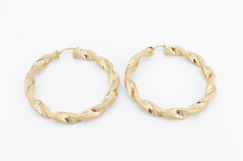 Aro de oro de 18k. de segunda mano. Joyería de ocasión | ROYALHYSTERIA