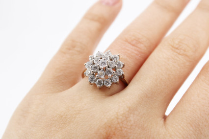 Anillo de oro combinado de 18k. de segunda mano. Joyería de ocasión | ROYALHYSTERIA