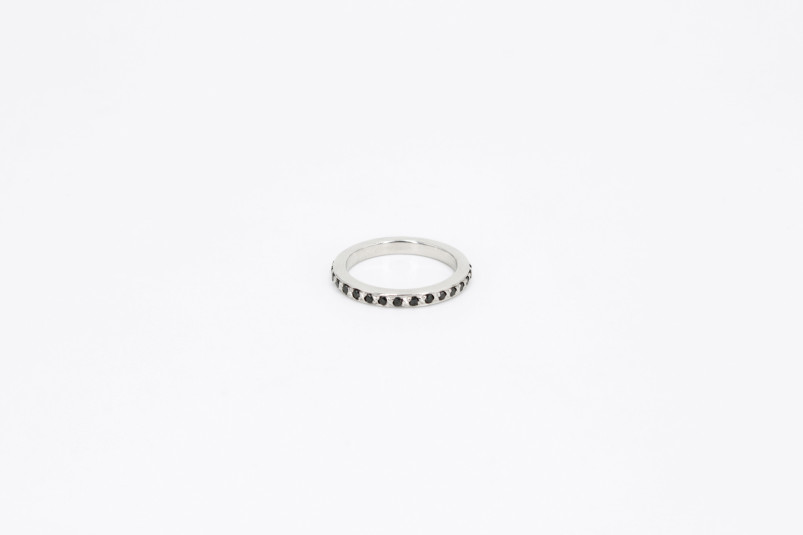 Anillo de oro blanco de 18k. de segunda mano. Joyería de ocasión | ROYALHYSTERIA
