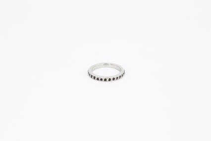 Anillo de oro blanco de 18k. de segunda mano. Joyería de ocasión | ROYALHYSTERIA