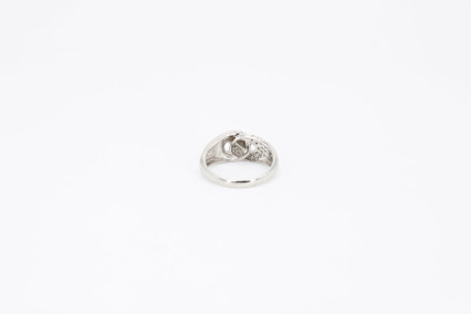 Anillo de oro blanco de 18k con diamantes. de segunda mano. Joyería de ocasión | ROYALHYSTERIA