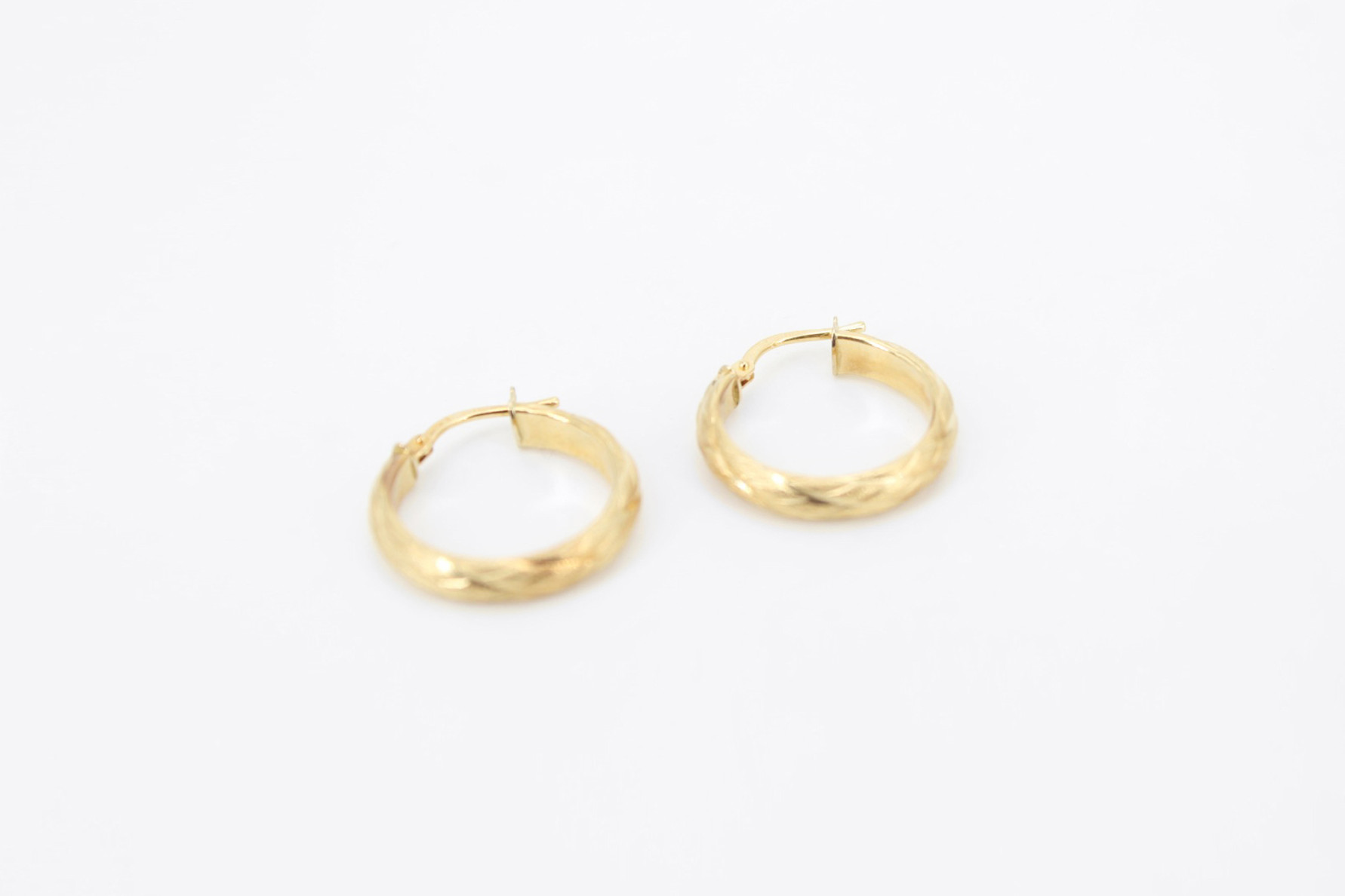 Aro de oro de 18k. de segunda mano. Joyería de ocasión | ROYALHYSTERIA