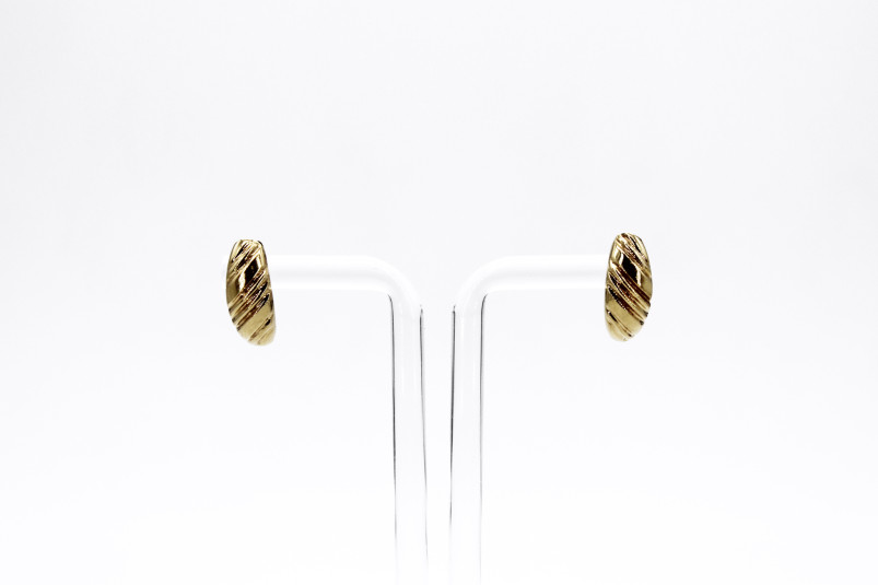Pendiente de oro de 18k. de segunda mano. Joyería de ocasión | ROYALHYSTERIA