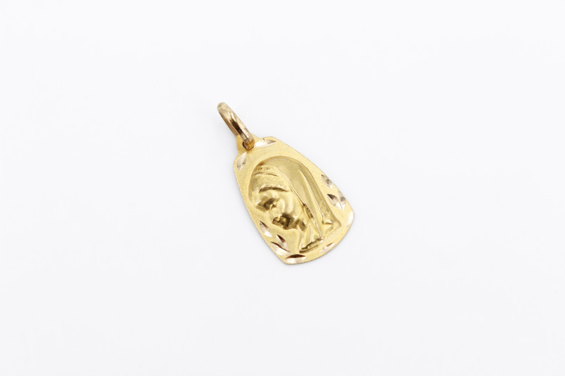 Medalla de oro de 18k. de segunda mano. Joyería de ocasión | ROYALHYSTERIA
