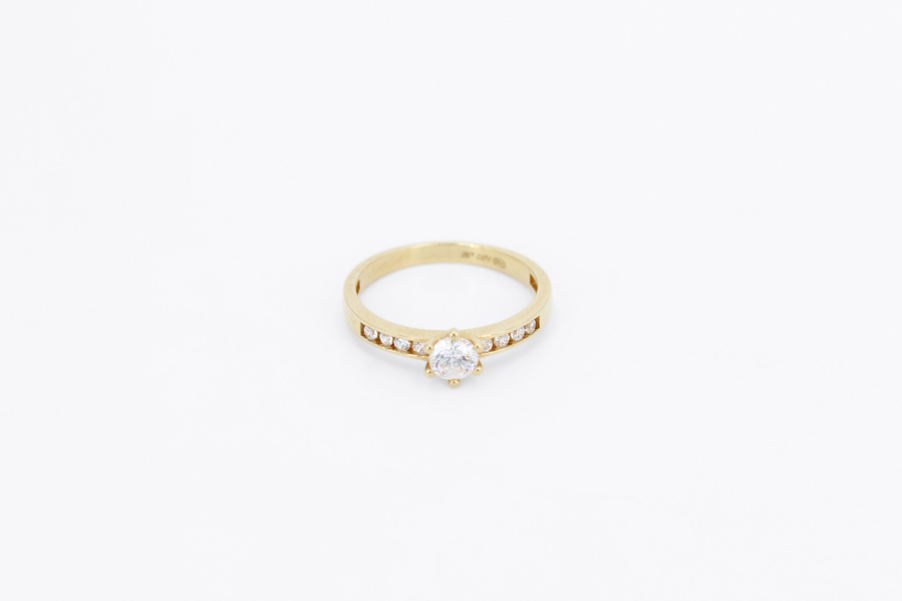 Anillo de oro de 18k. de segunda mano. Joyería de ocasión | ROYALHYSTERIA