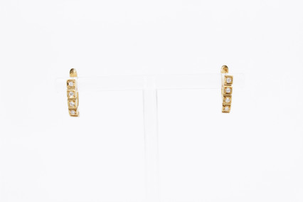 Pendiente de oro de 18k. de segunda mano. Joyería de ocasión | ROYALHYSTERIA