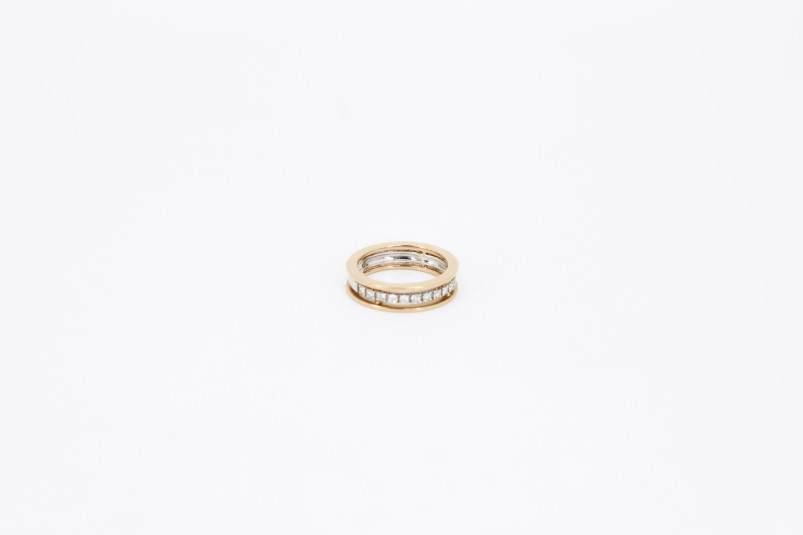 Anillo de oro combinado de 18k con diamantes. de segunda mano. Joyería de ocasión | ROYALHYSTERIA