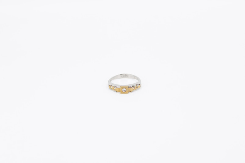 Anillo de oro combinado de 18k con diamantes. de segunda mano. Joyería de ocasión | ROYALHYSTERIA