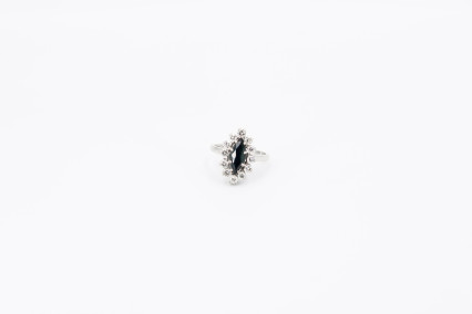 Anillo de oro blanco de 18k con diamantes. de segunda mano. Joyería de ocasión | ROYALHYSTERIA