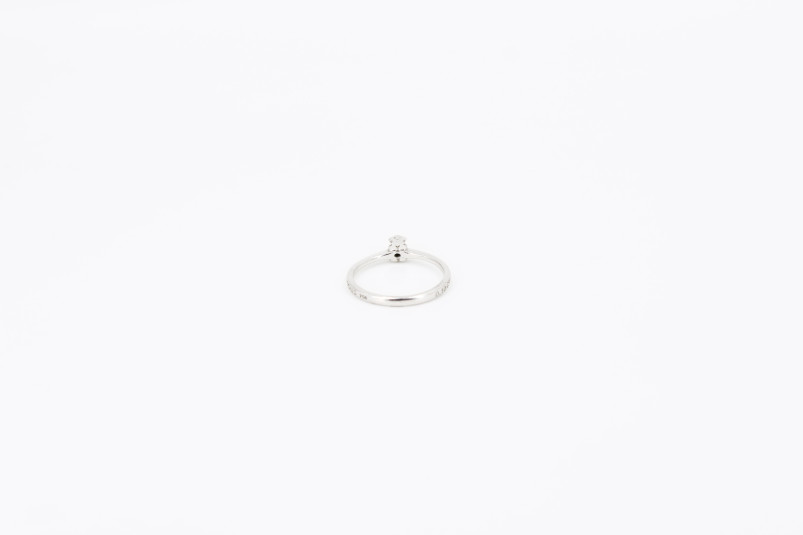 Anillo de oro blanco de 18k con diamantes. de segunda mano. Joyería de ocasión | ROYALHYSTERIA