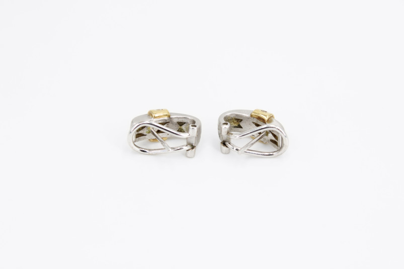 Pendiente de oro combinado de 18k con diamantes. de segunda mano. Joyería de ocasión | ROYALHYSTERIA