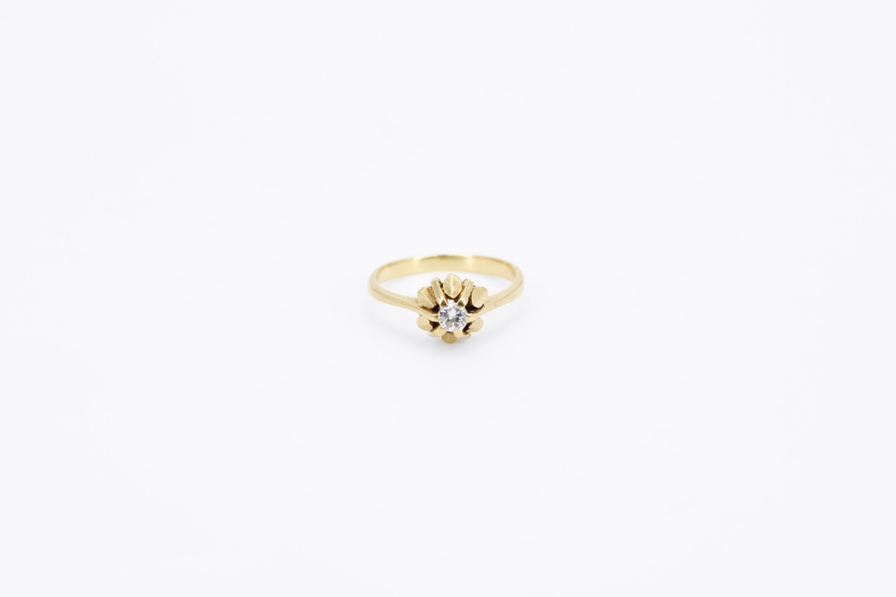 Solitario de oro de 18k con diamantes. de segunda mano. Joyería de ocasión | ROYALHYSTERIA