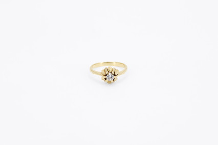 Solitario de oro de 18k con diamantes. de segunda mano. Joyería de ocasión | ROYALHYSTERIA