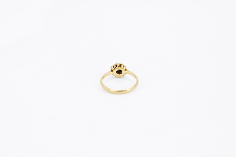 Solitario de oro de 18k con diamantes. de segunda mano. Joyería de ocasión | ROYALHYSTERIA