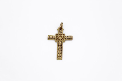 Cruz de oro de 18k. de segunda mano. Joyería de ocasión | ROYALHYSTERIA